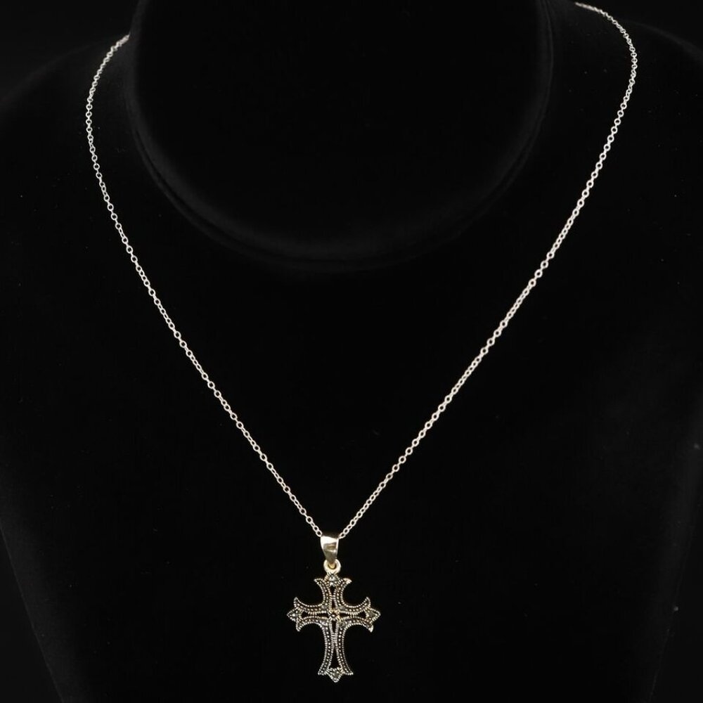 925 Sterling Silver Marcasite DESIGNER Cross Pendant Cable Chain Necklace